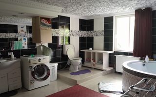 Casă spațioasă, teren generos– Câmpenești - Poză 4