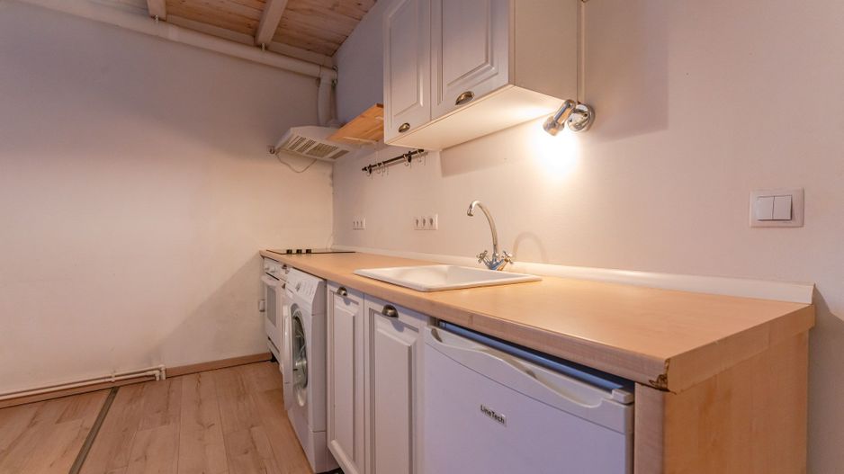 Garsonieră de închiriat în Livada Poștei, Strada Lungă 19 - Poză 4