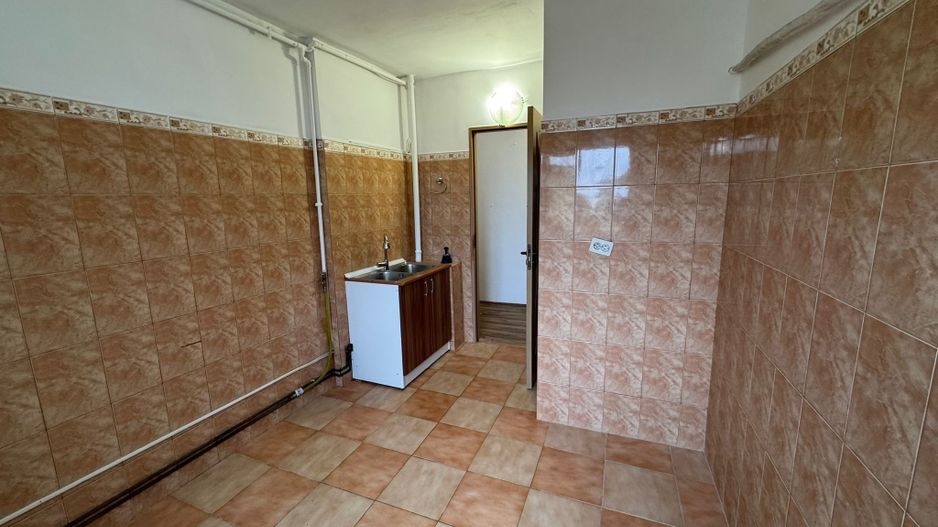 De vânzare apartament 2 camere, Studio Buftea, pregătit de mutat - Poză 8