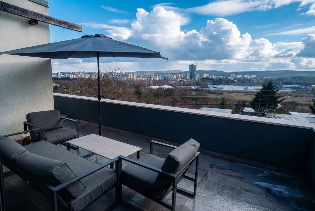 Duplex 4 camere, 170 mp, S+P+ET,  rooftop 100 mp, 4 garaje - Poză 7