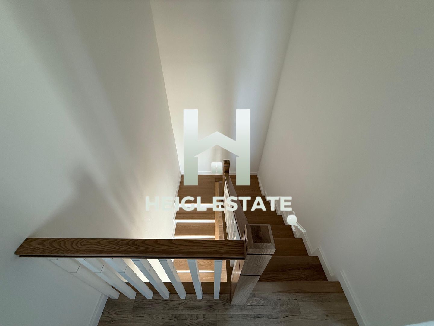 Duplex cu 5 camere gata de mutat - Poză 9