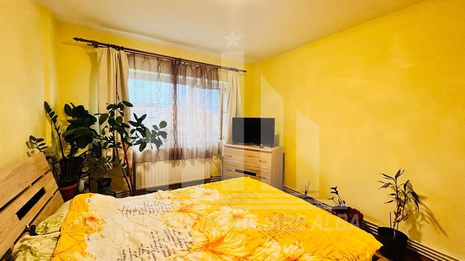 Apartament 2 camere in Cetate-Mercur - Poză 4