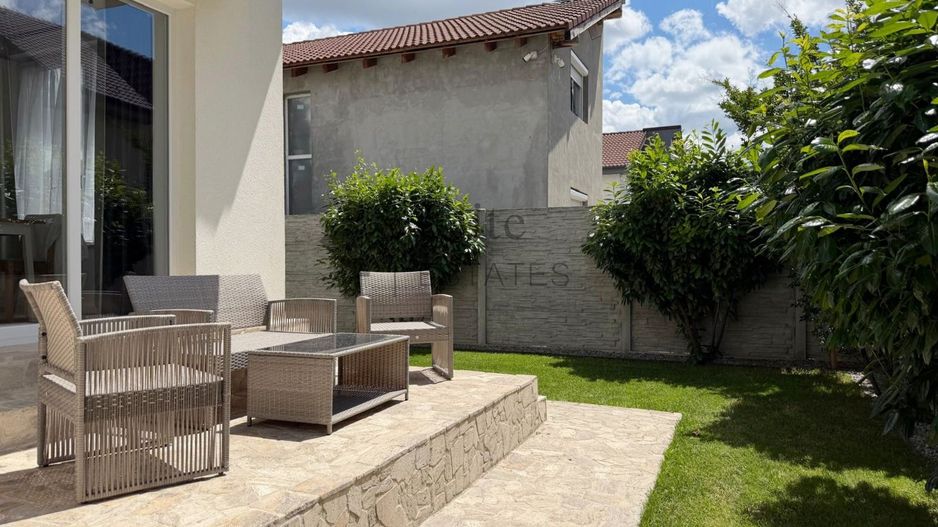 Casa cu 5 camere in Cartierul Tineretului | Prima inchirere - Poză 3