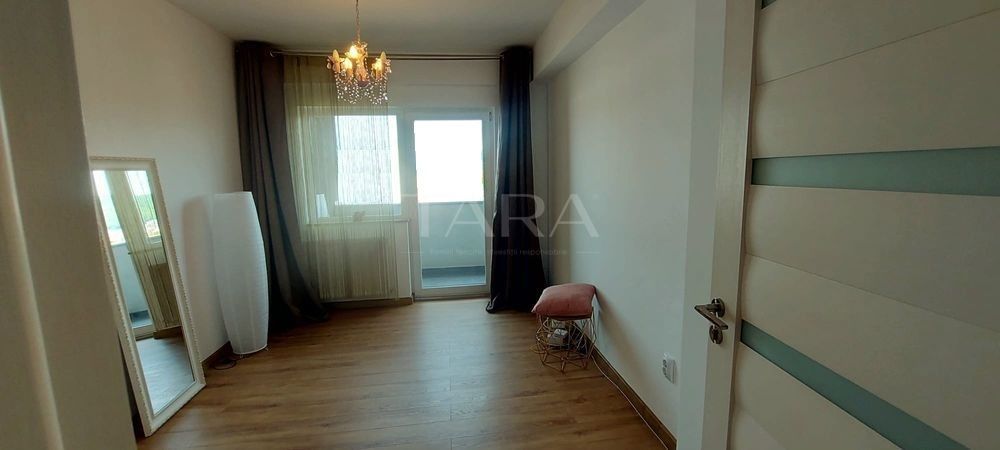 Apartament tip penthouse luminos și spațios, lângă Aqua Park. - Poză 2