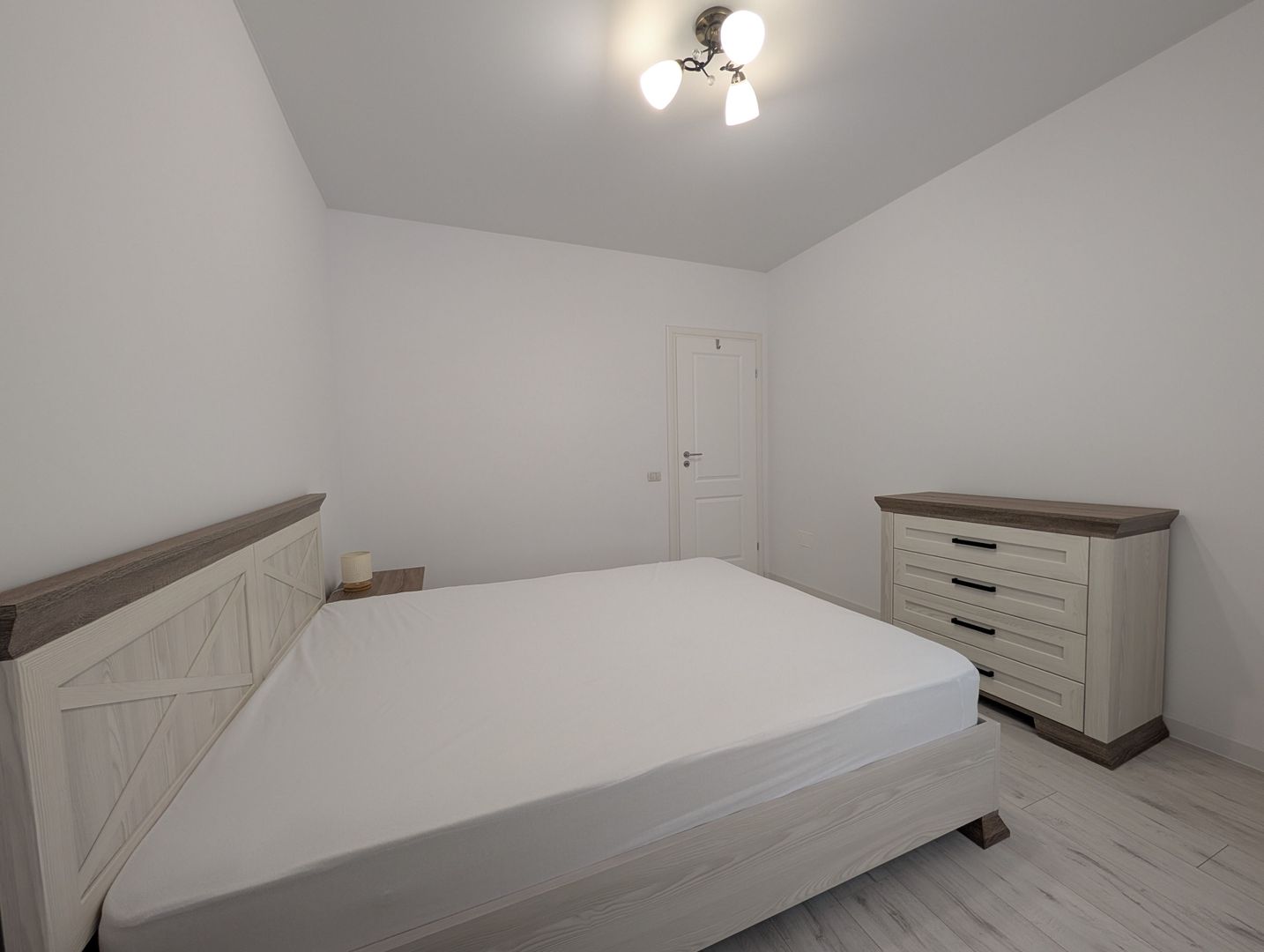 Apartament nou, 2 camere, mobilat/utilat premium + parcare subterană - Poză 9