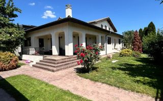Casa deosebita P+M si teren aferent 800mp - Oltenita - Poză 1