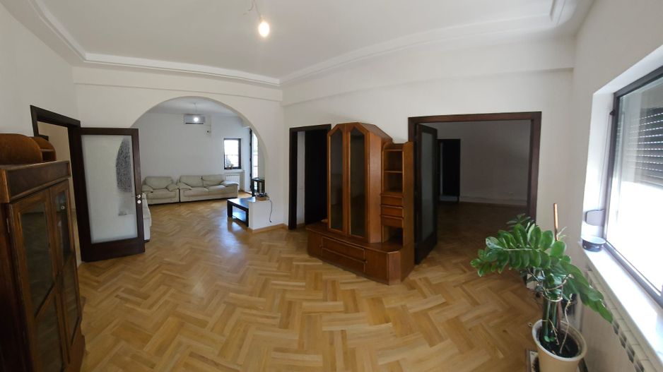 Apartament cochet, ultra-spatios, patru camere, Calea Mosilor - Poză 2
