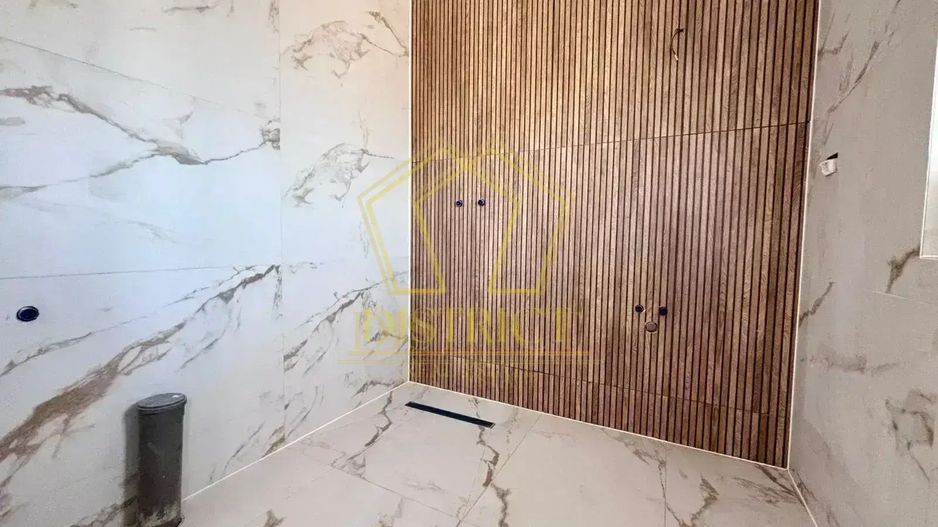 Duplex cu 5 camere, despartit prin camera tehnica I Dumbravita - Poză 10