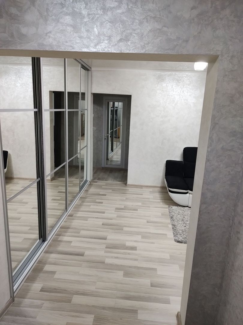APARTAMENT 3 CAMERE – MICRO 17 – RENOVAT – ETAJ 3/4 – 64 MP - Poză 12