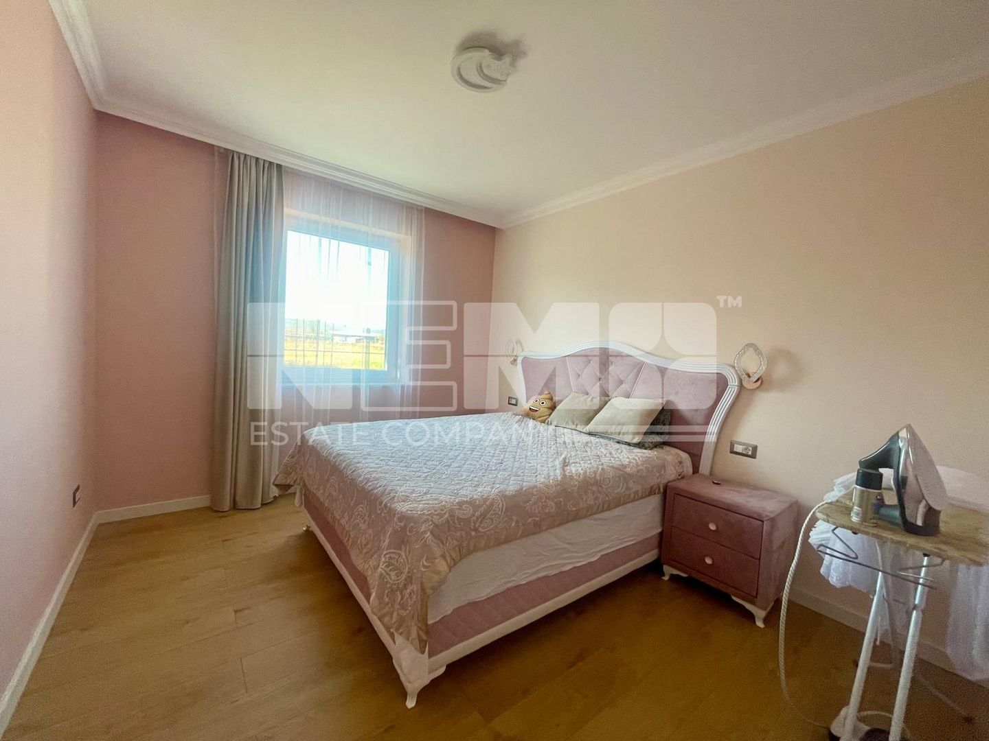 CASA MODERNA CU 4 CAMERE SI CURTE | 161 MP+48 MP ANEXA | VOLOVAT - Poză 9