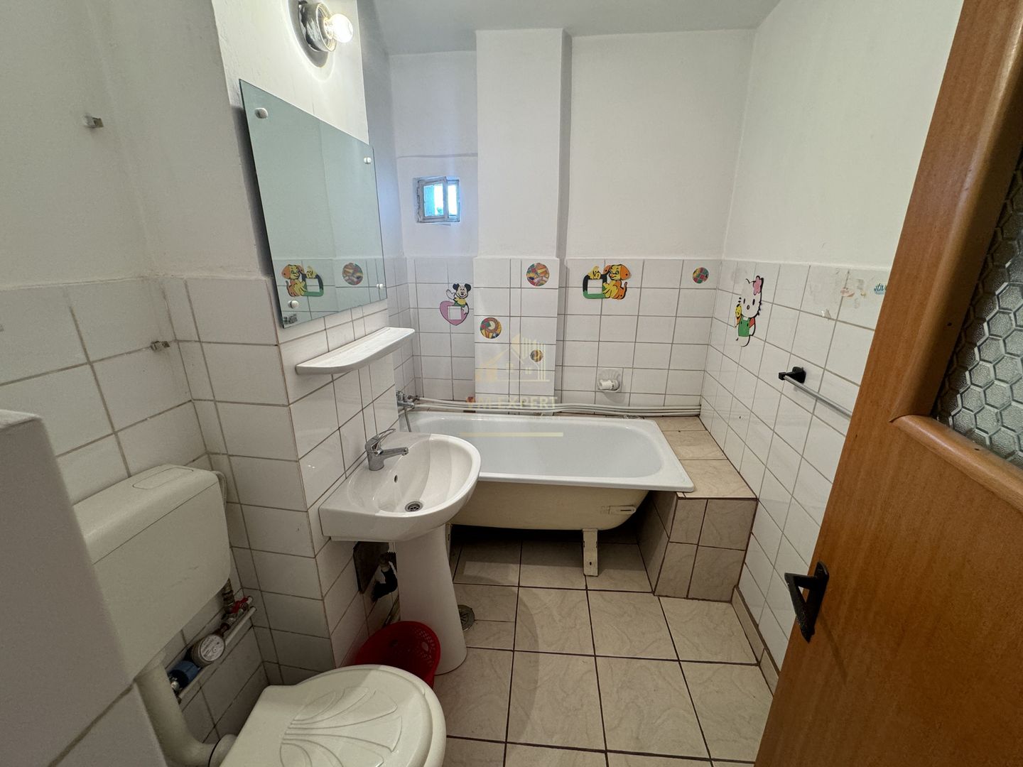 APARTAMENT CAMPULUNG 4 CAMERE, ETAJ 2, GRUI - Poză 13