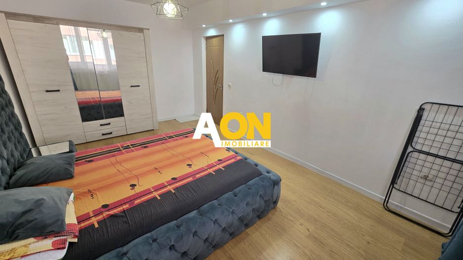 Apartament cu 3 Camere, Bloc Nou, Zona Centru - Poză 3