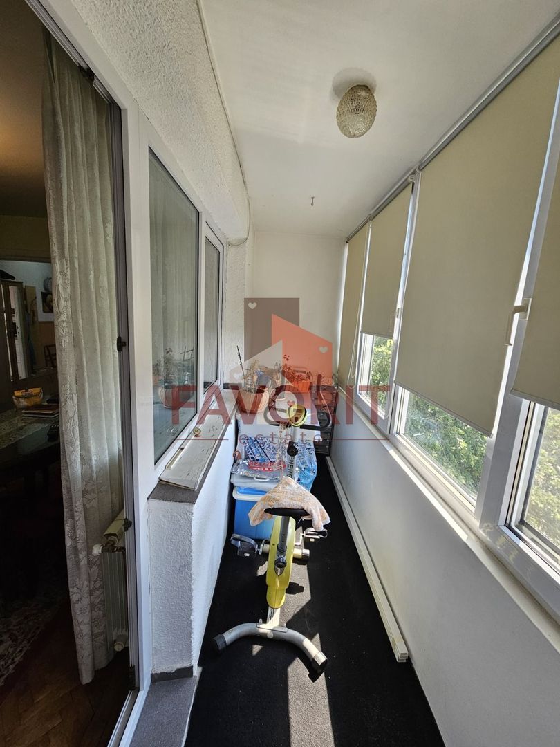 3 camere, semidecomandat | centrala proprie | mobilat si utilat | zona excelenta - Poză 8