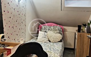 Apartament cu 3 camere la curte comuna de vanzare Ultracentral, Oradea - Poză 7