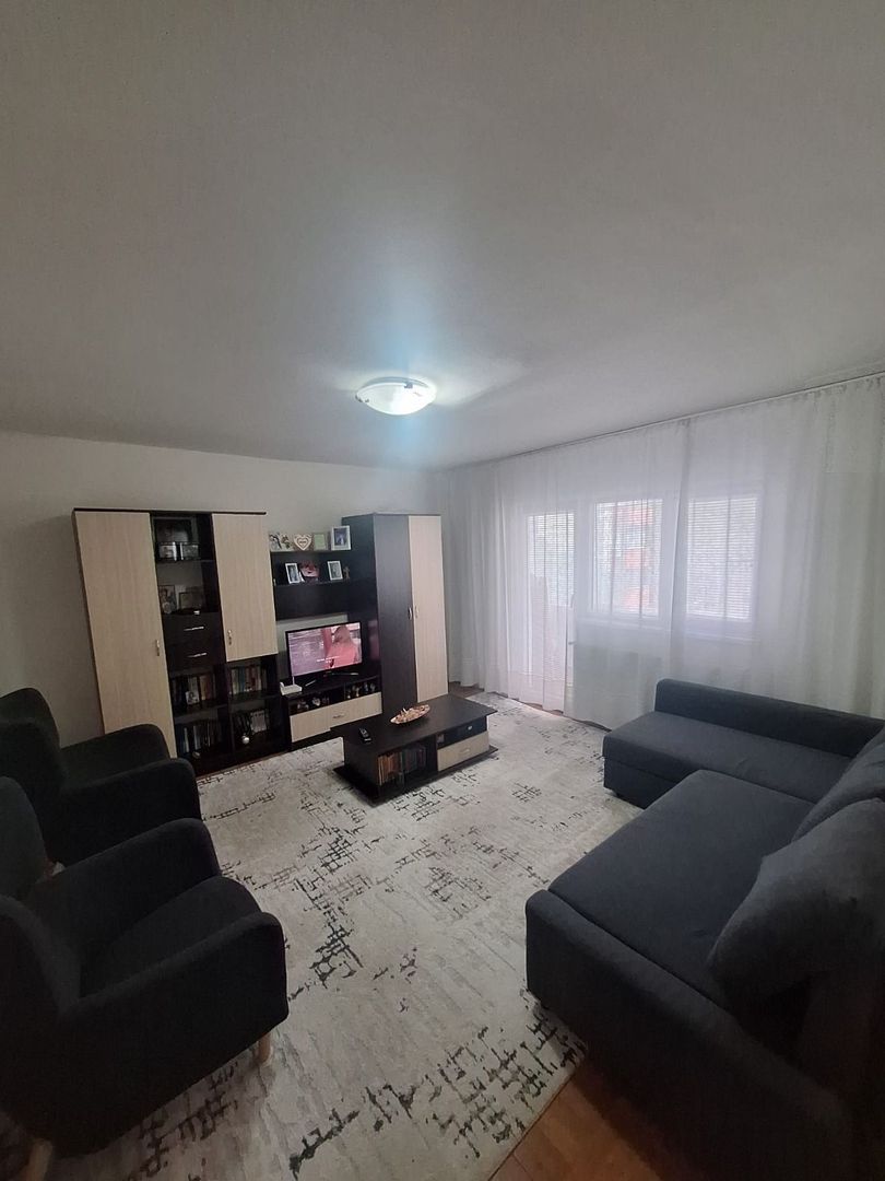 Girocului | 3 Camere | Etaj 2 | Decomandat | Centrala proprie | Clima - Poză 1