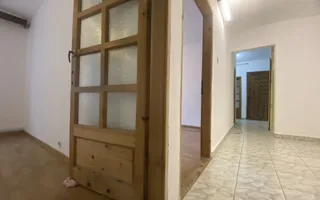 Micro 3, etajul 1! Vanzare apartament cu 3 camere, decomandat - Poză 15