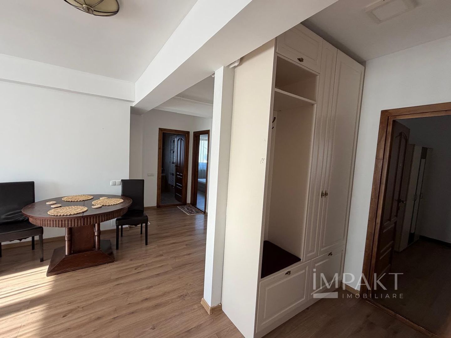 Apartament cu 3 camere și grădină privată | Cartier Europa - Poză 3