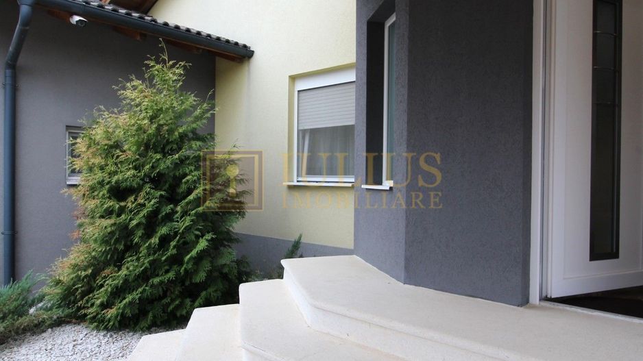 Sat Giroc, ideal pentru diverse afaceri sau pentru locuit. - Poză 3