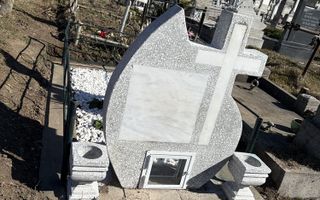 Loc de veci în Cimitirul Eternitatea, Iași - Poziție excelentă - Poză 1