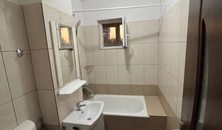 Apartament 3 camere Complexul Studentesc - Poză 6