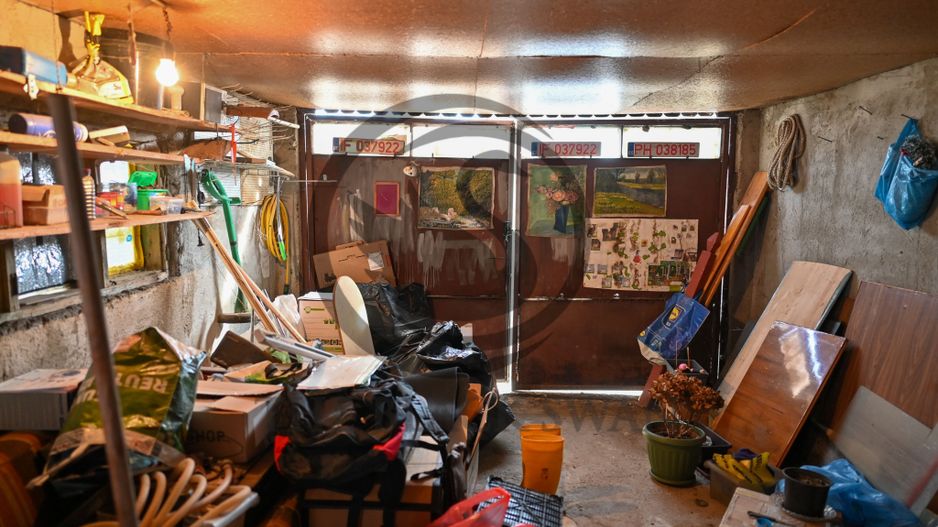 Casa cu 7 camere de vanzare | Zona Centrala, Baicoi | Comision 0% - Poză 24