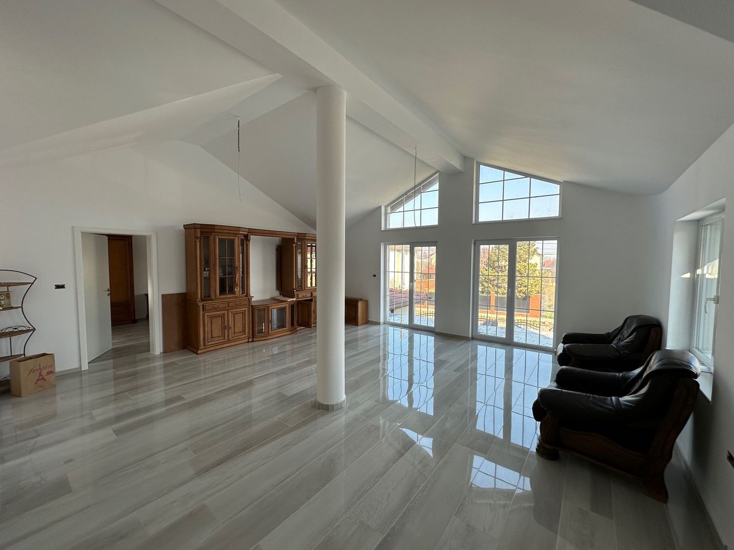 Casa individuala Dumbravita P+ M/ Teren 955 mp cu 2 fronturi - Poză 1