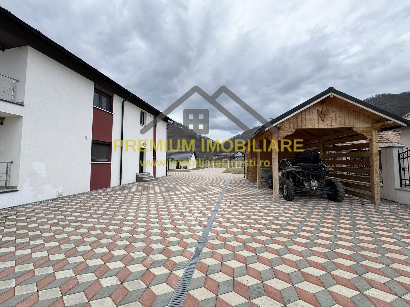 Vila la 13 km de Onesti - Poză 32