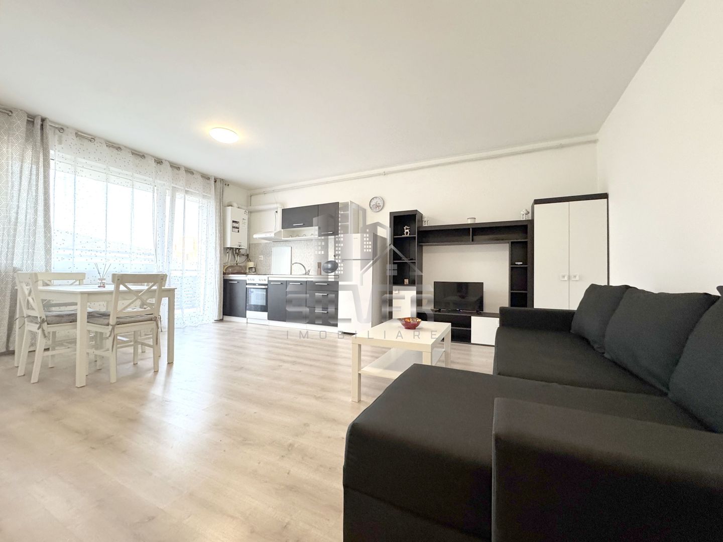 Apartament cu 2 camere/parcare/disponibil imediat. - Poză 1