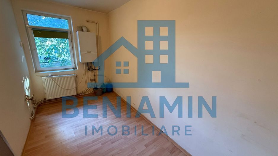 Birou / Apartament de închiriat la casa in centru Gradina Botanica - Poză 3