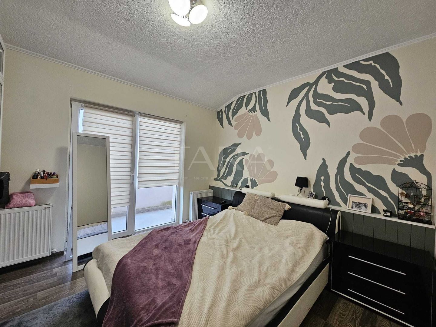 Apartament modern cu terasă generoasă și priveliște superbă. - Poză 3