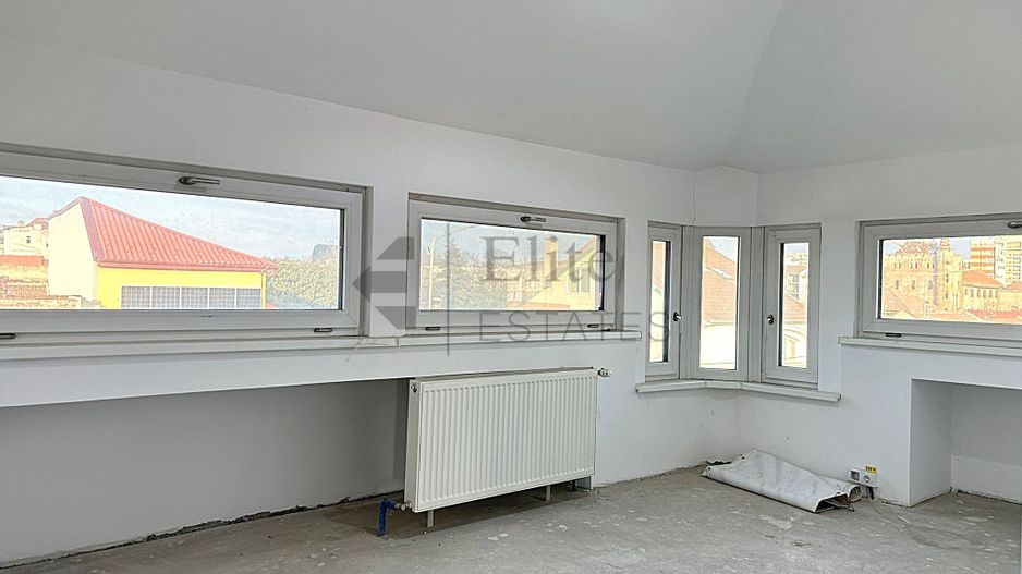 Birou cu 3 camere  de inchiriat ultracentral in Oradea - Poză 2