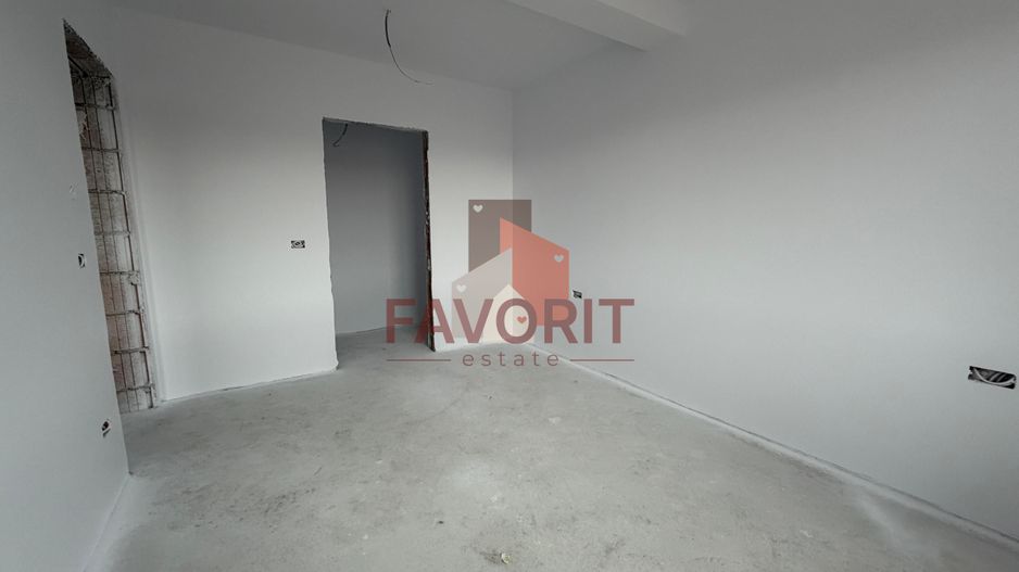 Duplex despartit | Inainte de Kaufland | Toate utilitatile | Curte amenajata - Poză 11