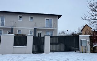 1/2 Duplex Utvin,4 Camere,2 Bai,Toate Utilitatile