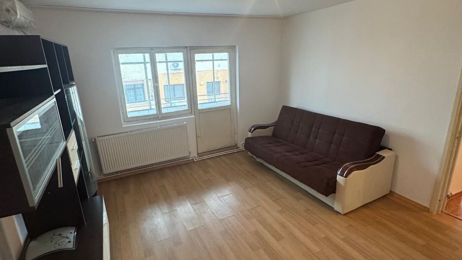 Apartament 3 camere de vânzare – Tineretului, zona Biserică - Poză 3