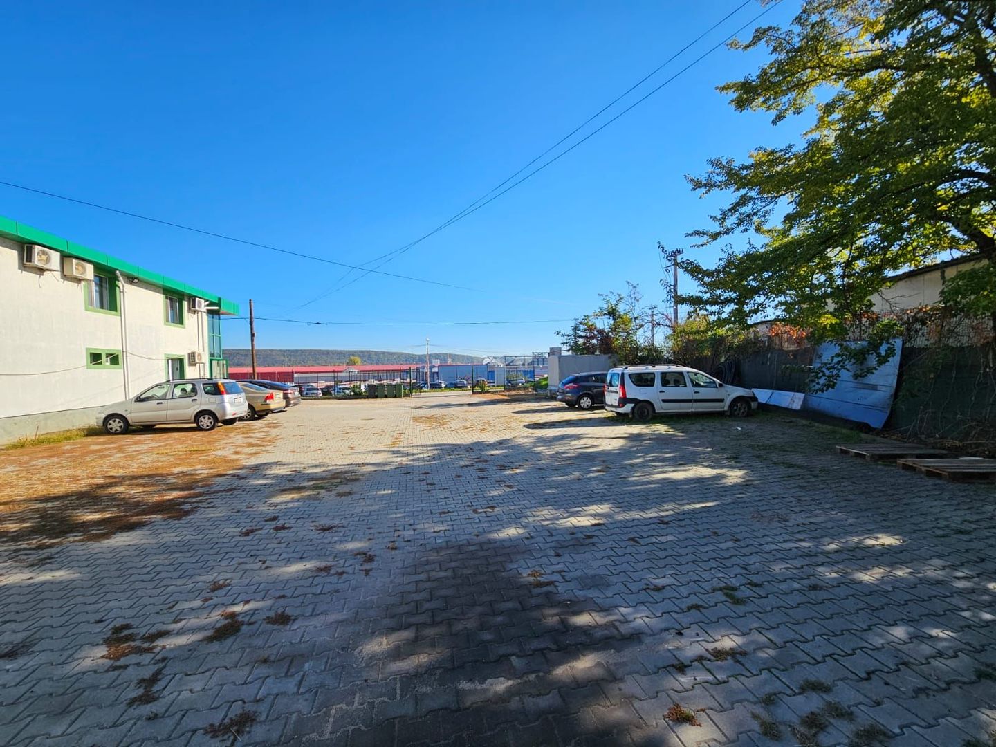 Inchiriere spatii birouri, curte pavata 800 mp, Bascov - Autostrada - Poză 14