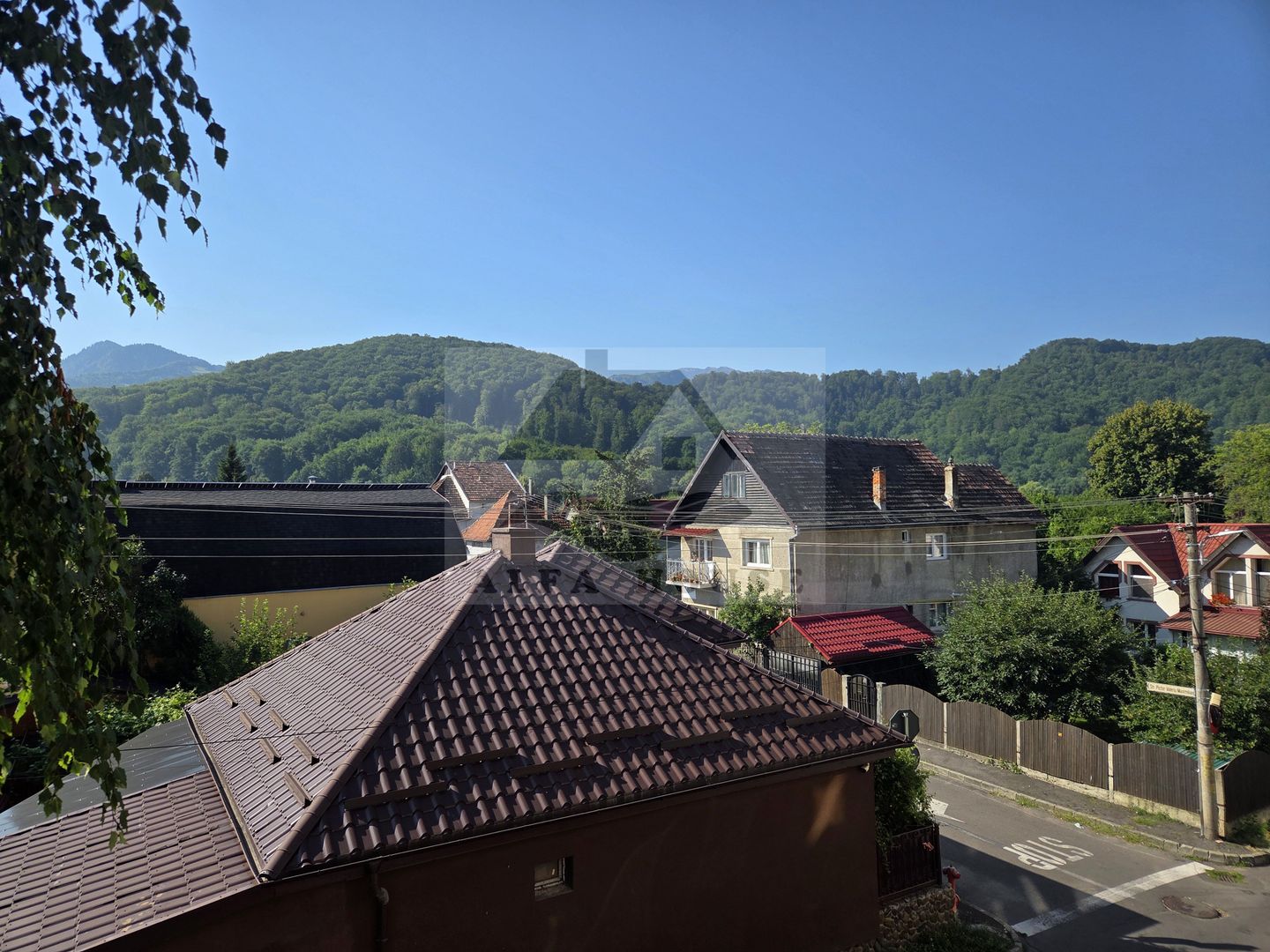 Apartament cu trei camere, zona Noua, 54 mp - Poză 1