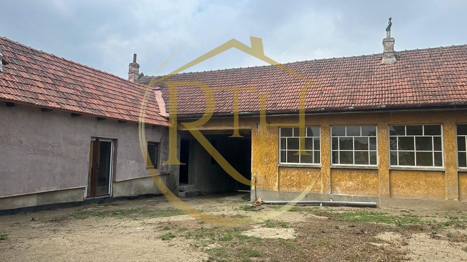 Casa plus teren de vânzare în Balinț,comision ,,0'' - Poză 1