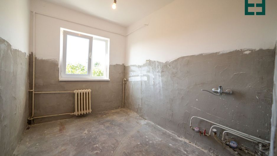 Apartament cu 3 camere etajul 4 - Cartierul A. Vlaicu - Arad - Poză 9