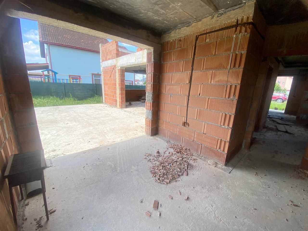 Sacalaz casa la rosu - Poză 4