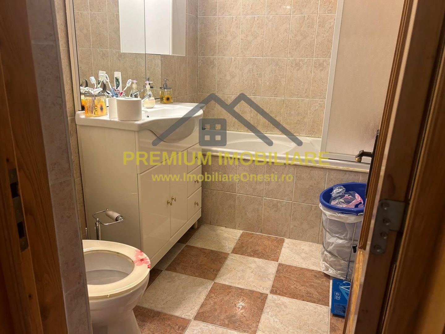 Apartament cu 3 camere zona mal - Poză 9