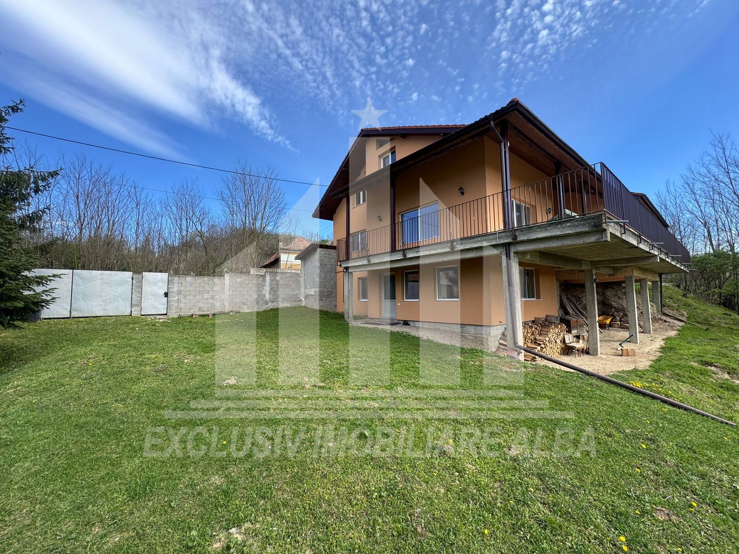 Casa individuala | De vanzare | 200 mp | 8140 mp teren | Oarda de Sus - Poză 1