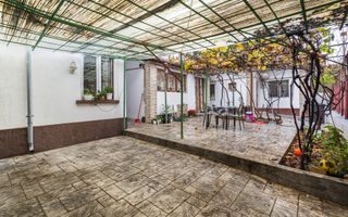 Casă cu 4 camere, anexă locuibilă și teren de 234 mp | Piața Sudului - Poză 1