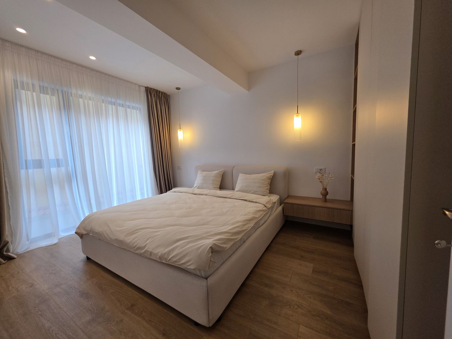 Apartament 4 Camere de vanzare Iancu Nicolae utilat mobilat - Poză 21