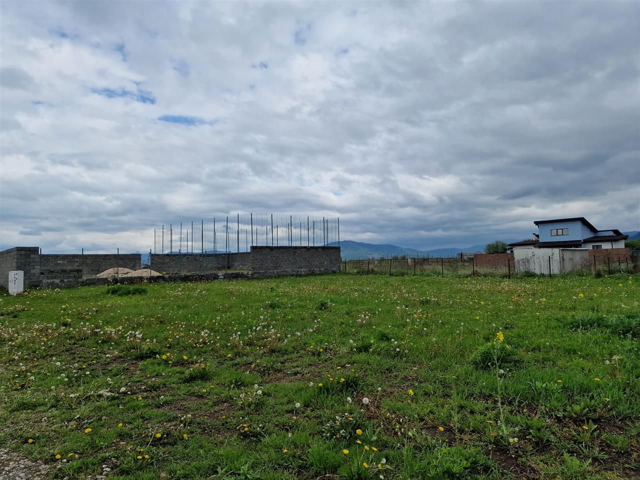 Teren intravilan, ideal constructie casa, Sacele -  Izvor, Brasov. - Poză 2