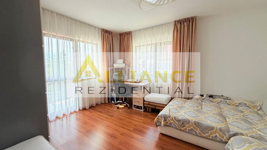 Casa Individuala - 5 camere - 3 bai - 520mp teren - Poză 13