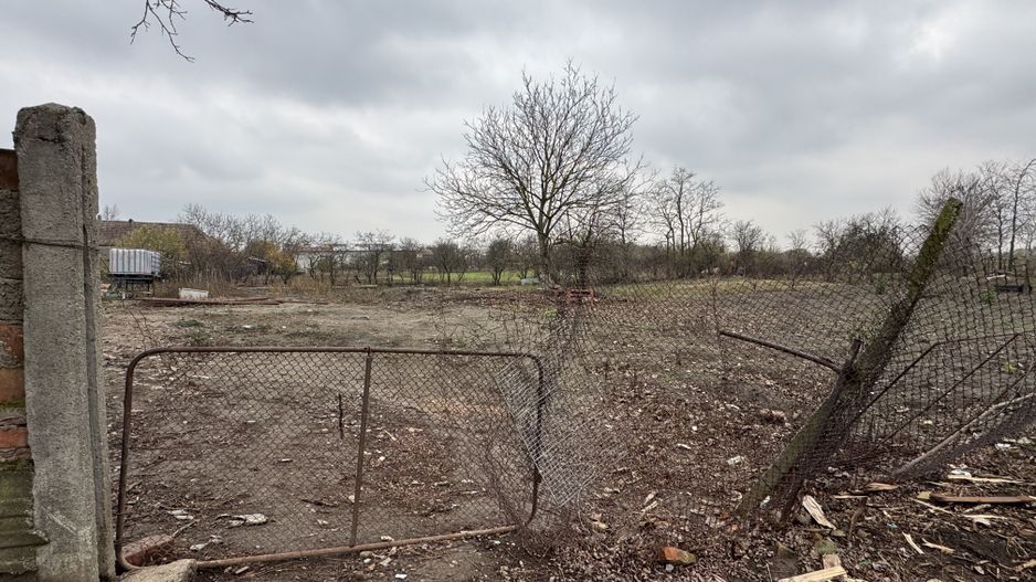 Teren Intravilan Becicherecu Mic 598mp,Utilitatile In Fata Parcelei,Asflat - Poză 3