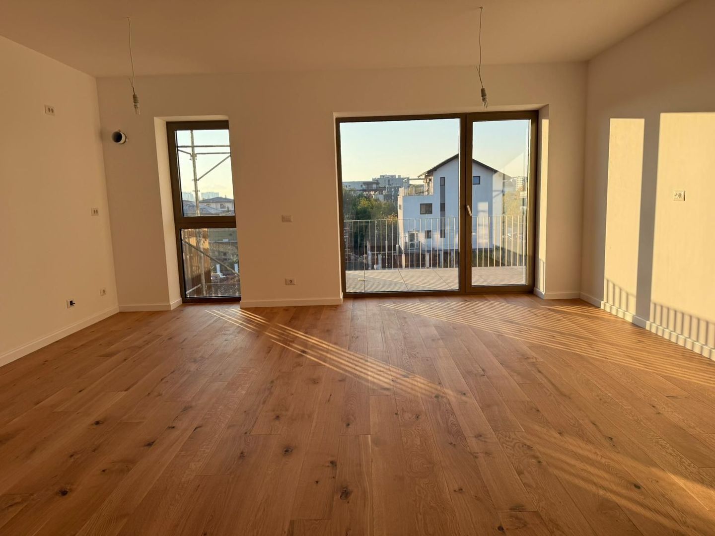 APARTAMENT 4 CAMERE NOU | 2 TERASE | BANEASA | COMPLEX LANGA LAC - Poză 4