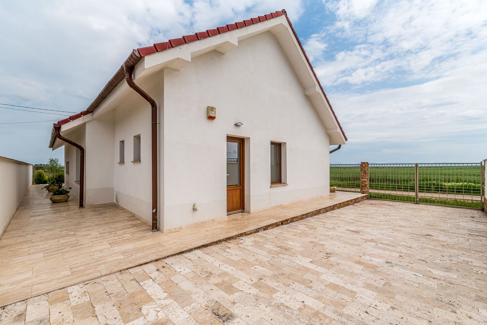 Casă nouă gata de mutat, în Tisa Nouă, la 14 km de Arad - Poză 13