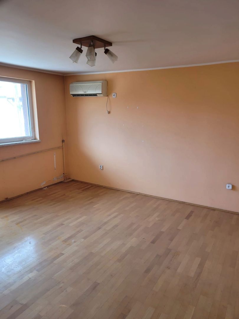 Vilă spațioasă S+P+1E+M | Chitila | Str. 8 Martie - Poză 7