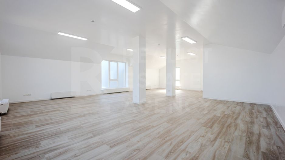 Vânzare spațiu comercial  Centru de 451,6 mp, amplasat pe teren privat - Poză 26